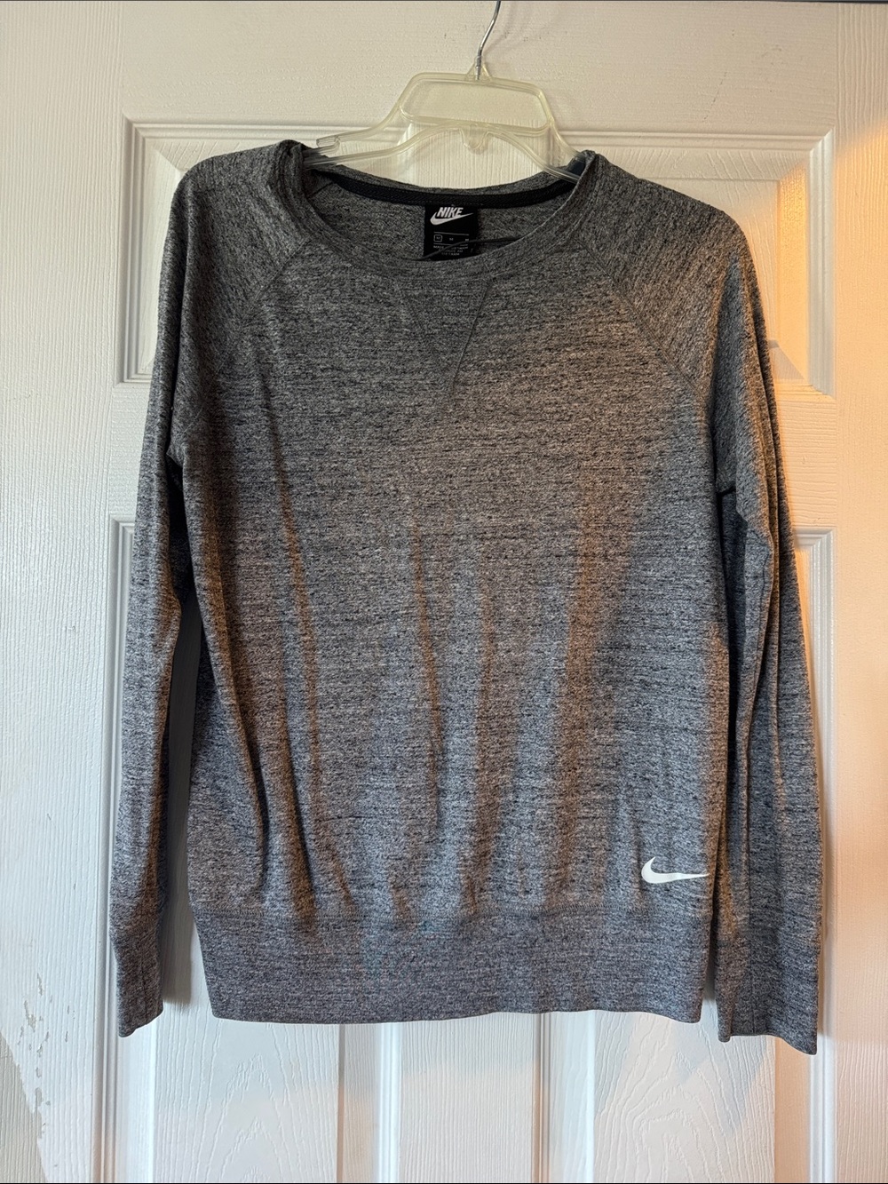 Nike Women’s Heather Grey Long Sleeve Top